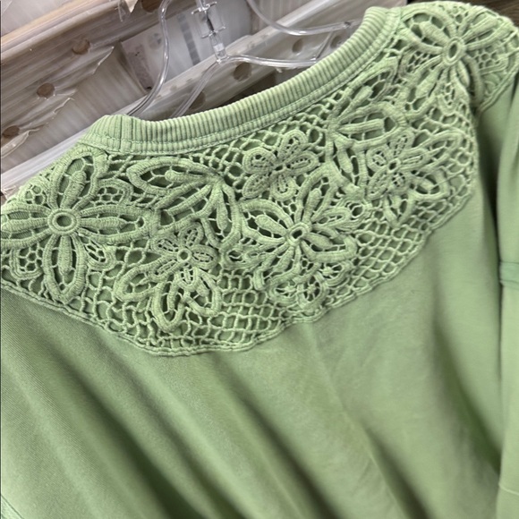 Aerie crochet sweatshirt xl // 030409 - Picture 3 of 3